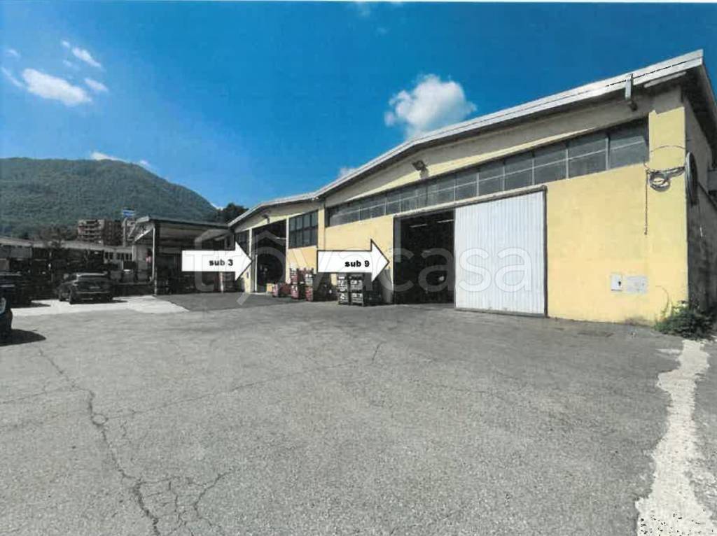 locale commerciale in vendita ad Alto Reno Terme in zona Ponte della Venturina