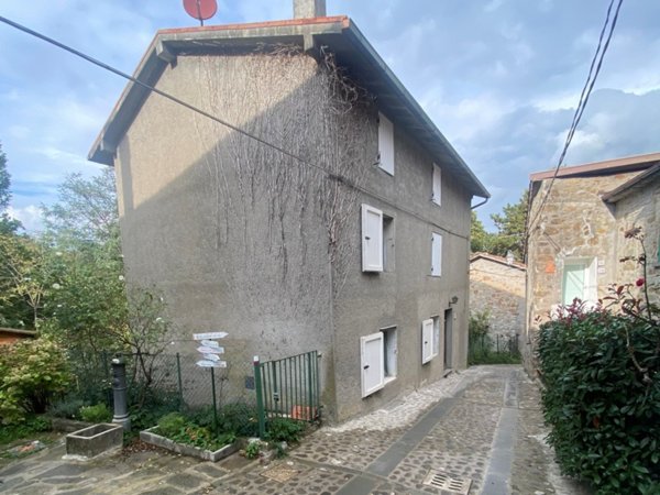 casa indipendente in vendita ad Alto Reno Terme in zona Porretta Terme