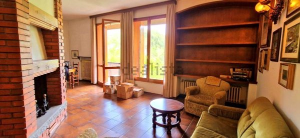 casa indipendente in vendita ad Alto Reno Terme in zona Borgo Capanne