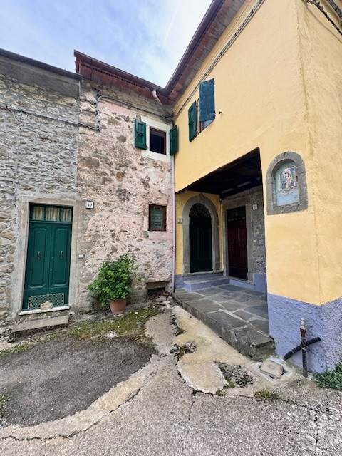 casa indipendente in vendita ad Alto Reno Terme in zona Porretta Terme