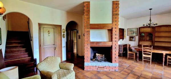 casa indipendente in vendita ad Alto Reno Terme in zona Borgo Capanne