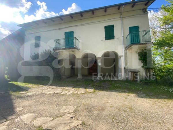 appartamento in vendita ad Alto Reno Terme in zona Castelluccio