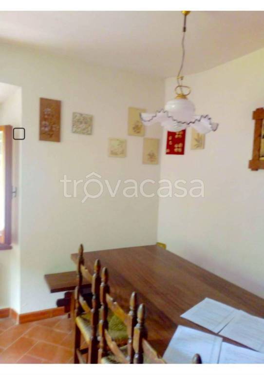 casa indipendente in vendita ad Alto Reno Terme in zona Granaglione