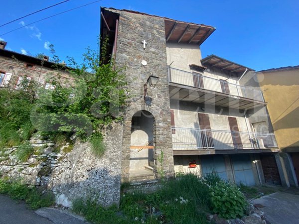 appartamento in vendita ad Alto Reno Terme in zona Castelluccio