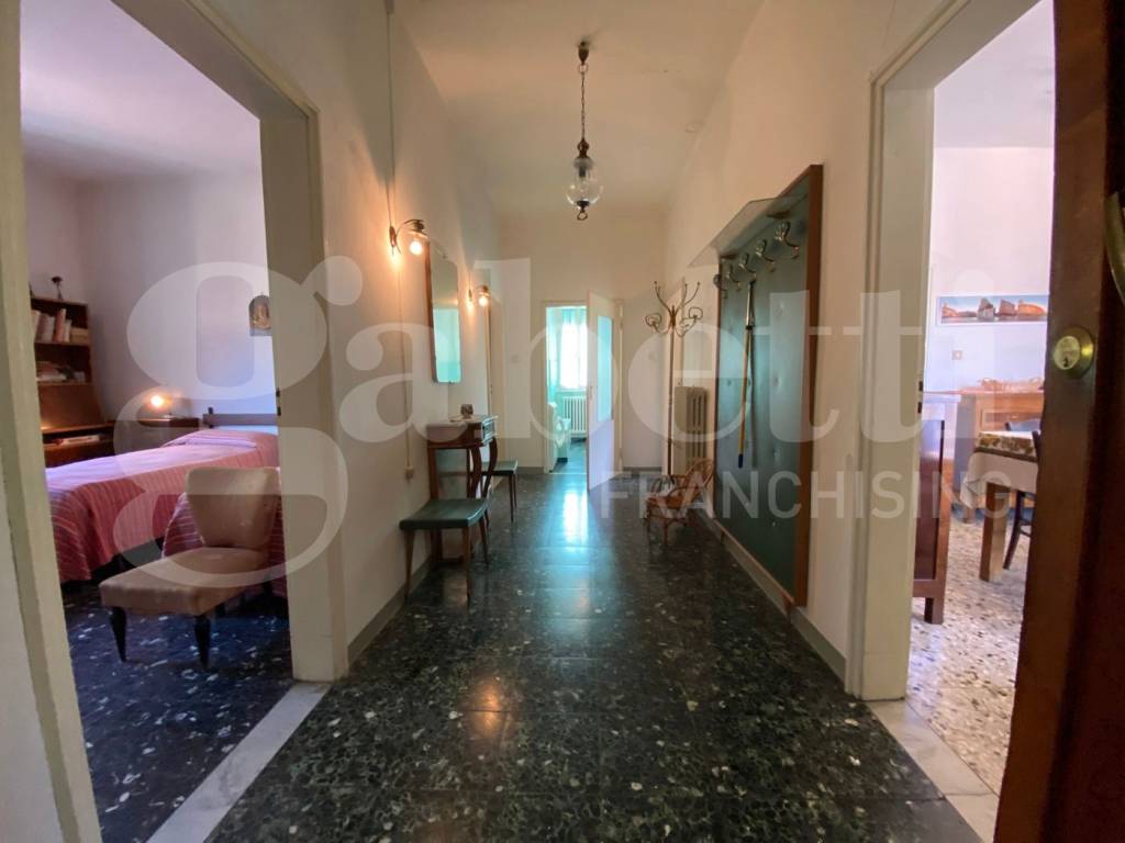 casa indipendente in vendita ad Alto Reno Terme in zona Ponte della Venturina