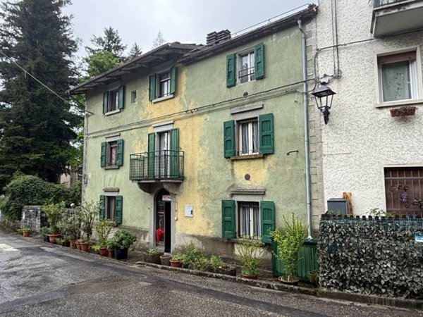 casa indipendente in vendita ad Alto Reno Terme in zona Porretta Terme