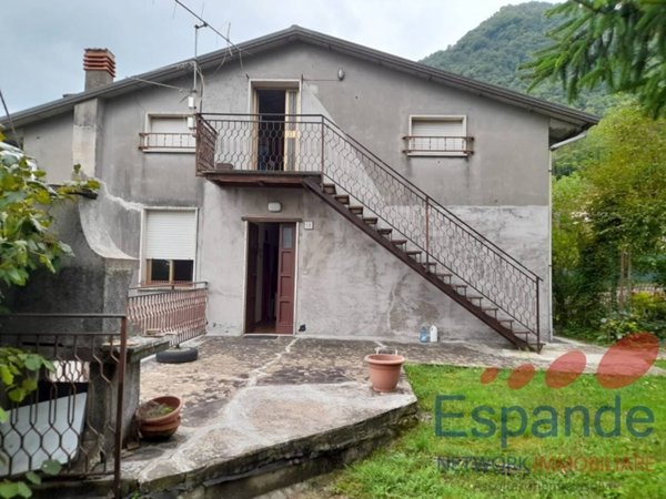 appartamento in vendita ad Alto Reno Terme in zona Porretta Terme