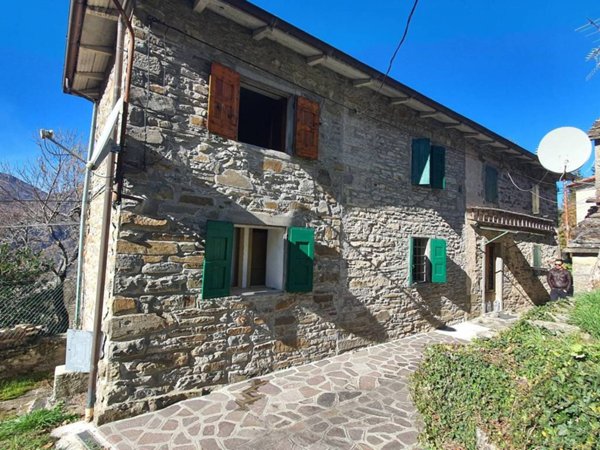 casa indipendente in vendita ad Alto Reno Terme