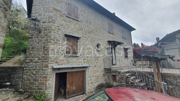 casa indipendente in vendita ad Alto Reno Terme in zona Granaglione
