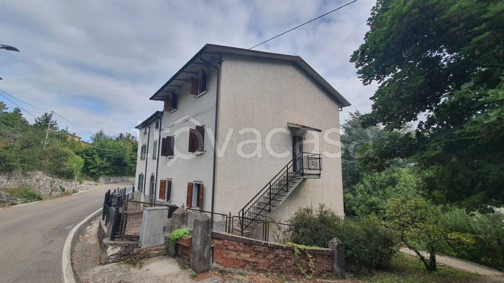 appartamento in vendita ad Alto Reno Terme