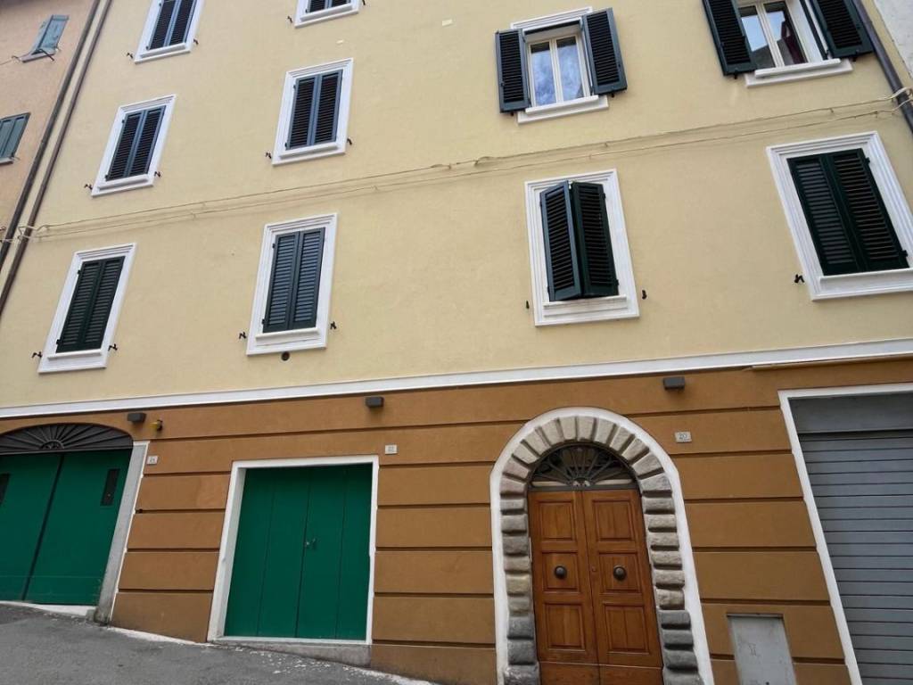 appartamento in vendita ad Alto Reno Terme in zona Porretta Terme