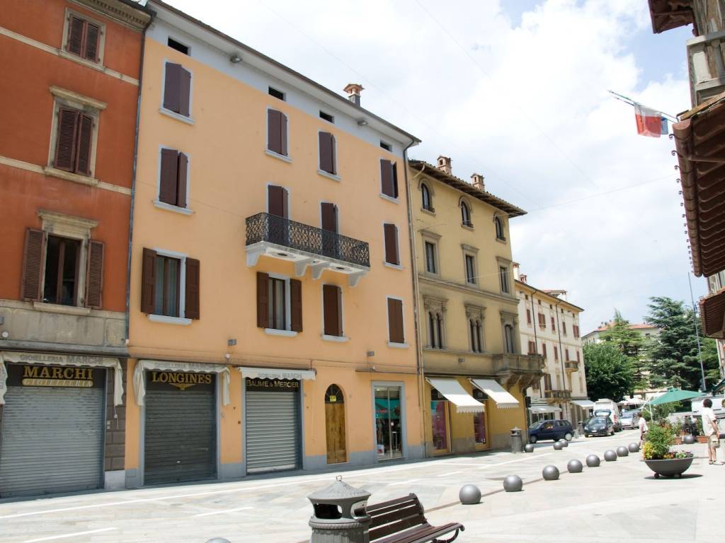 appartamento in vendita ad Alto Reno Terme in zona Porretta Terme
