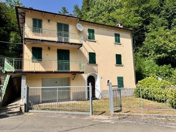 appartamento in vendita ad Alto Reno Terme in zona Porretta Terme