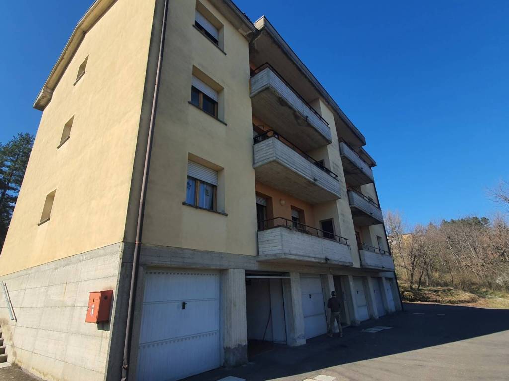 appartamento in vendita ad Alto Reno Terme in zona Porretta Terme