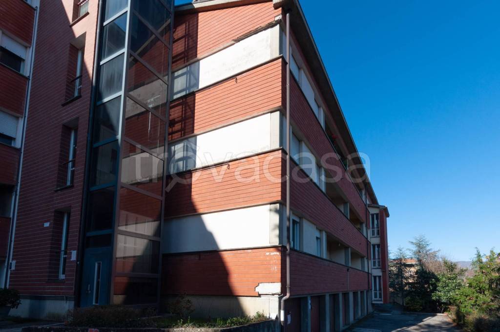 appartamento in vendita ad Alto Reno Terme in zona Porretta Terme