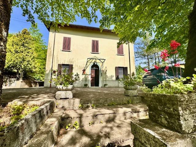 casa indipendente in vendita ad Alto Reno Terme in zona Porretta Terme