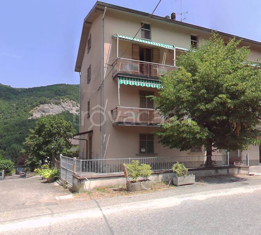 appartamento in vendita ad Alto Reno Terme in zona Ponte della Venturina