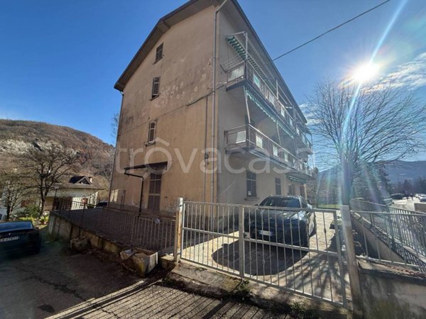 appartamento in vendita ad Alto Reno Terme in zona Ponte della Venturina