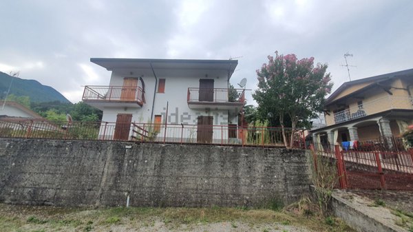 appartamento in vendita ad Alto Reno Terme