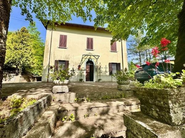 casa indipendente in vendita ad Alto Reno Terme in zona Ponte della Venturina