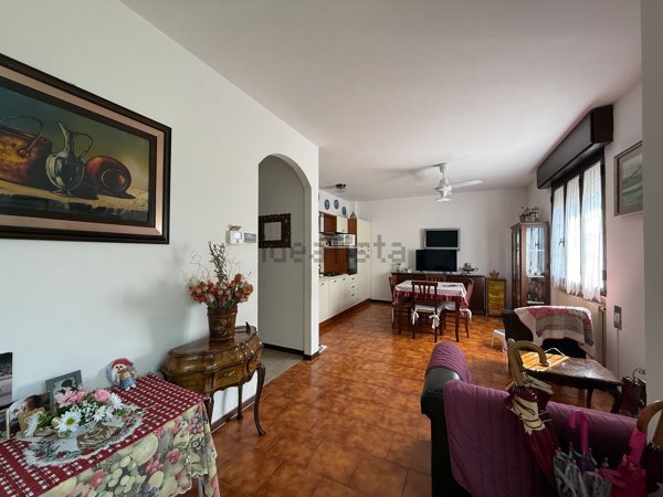 appartamento in vendita ad Alto Reno Terme in zona Ponte della Venturina