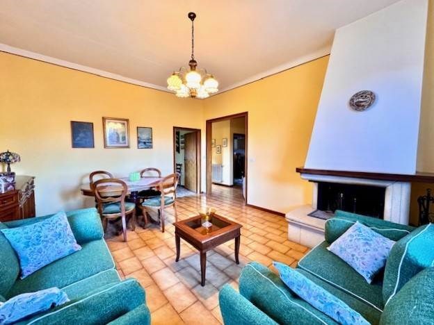 appartamento in vendita ad Alto Reno Terme in zona Ponte della Venturina