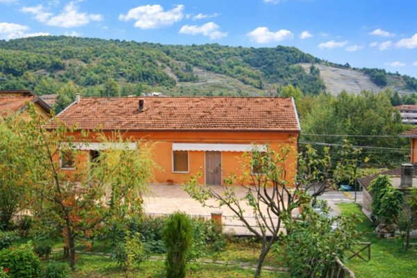 casa indipendente in vendita ad Alto Reno Terme