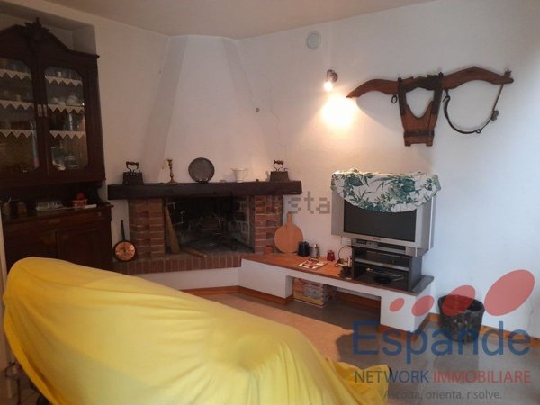 casa indipendente in vendita ad Alto Reno Terme in zona Ponte della Venturina