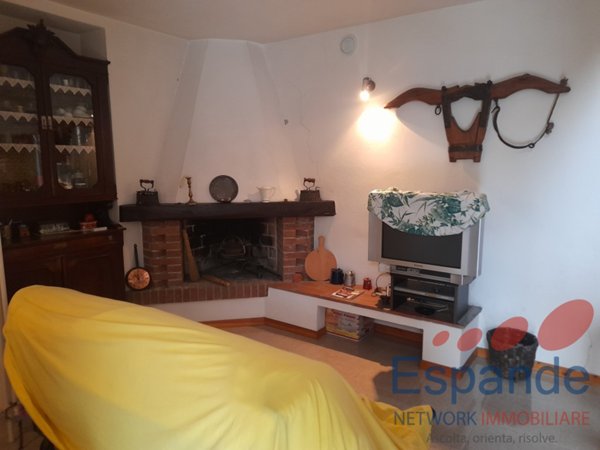 casa indipendente in vendita ad Alto Reno Terme in zona Ponte della Venturina
