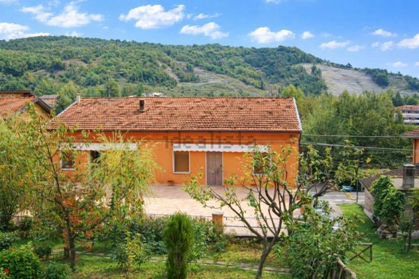 casa indipendente in vendita ad Alto Reno Terme in zona Porretta Terme
