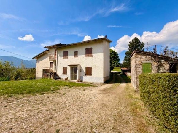 casa indipendente in vendita ad Alto Reno Terme in zona Porretta Terme