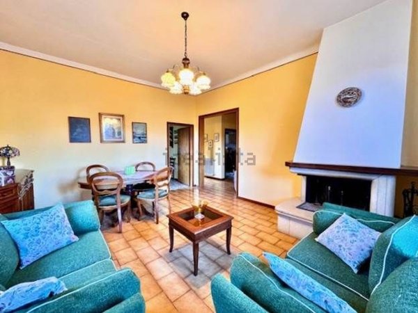 appartamento in vendita ad Alto Reno Terme in zona Ponte della Venturina