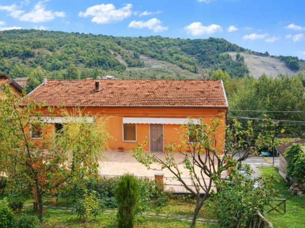 casa indipendente in vendita ad Alto Reno Terme in zona Porretta Terme