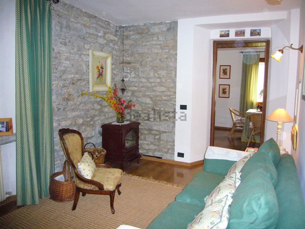 appartamento in vendita ad Alto Reno Terme in zona Porretta Terme