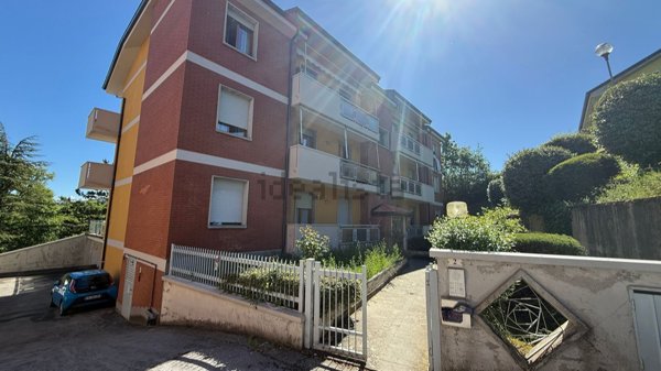 appartamento in vendita ad Alto Reno Terme in zona Porretta Terme