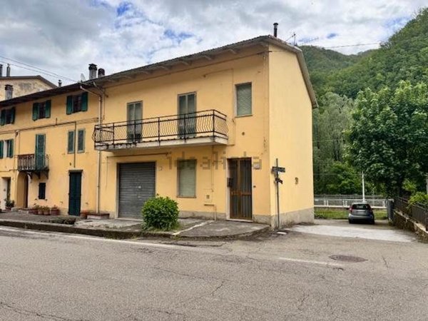 appartamento in vendita ad Alto Reno Terme in zona Molino del Pallone