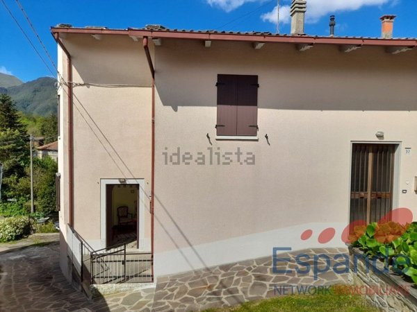 casa indipendente in vendita ad Alto Reno Terme