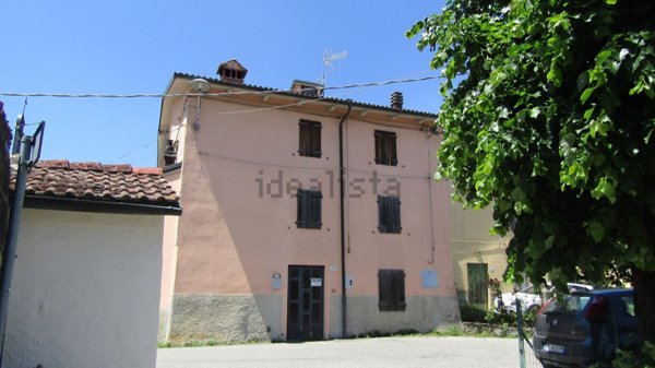 appartamento in vendita ad Alto Reno Terme in zona Capugnano