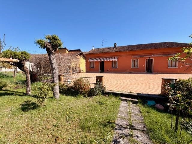 casa indipendente in vendita ad Alto Reno Terme