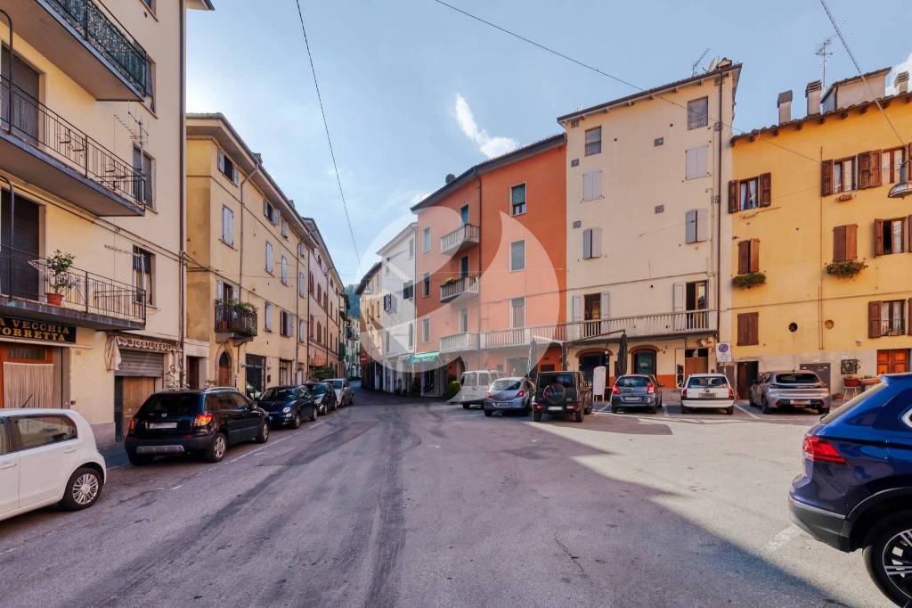 appartamento in vendita ad Alto Reno Terme in zona Porretta Terme