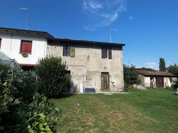 casa indipendente in vendita ad Argenta in zona Santa Maria Codifiume