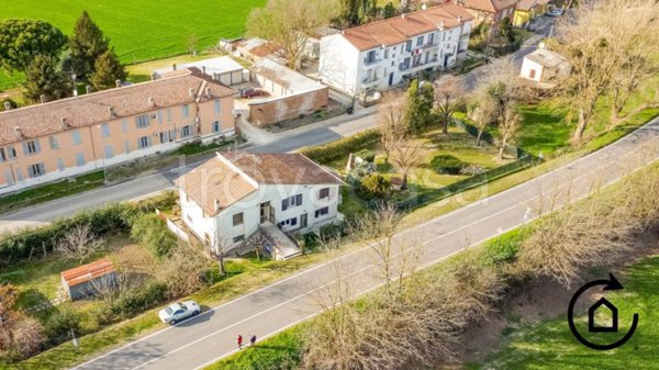 casa indipendente in vendita ad Argenta in zona Longastrino