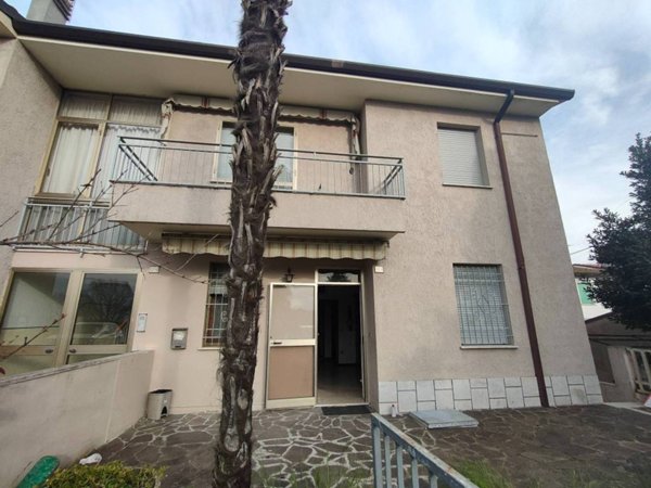 appartamento in vendita ad Argenta in zona San Nicolò