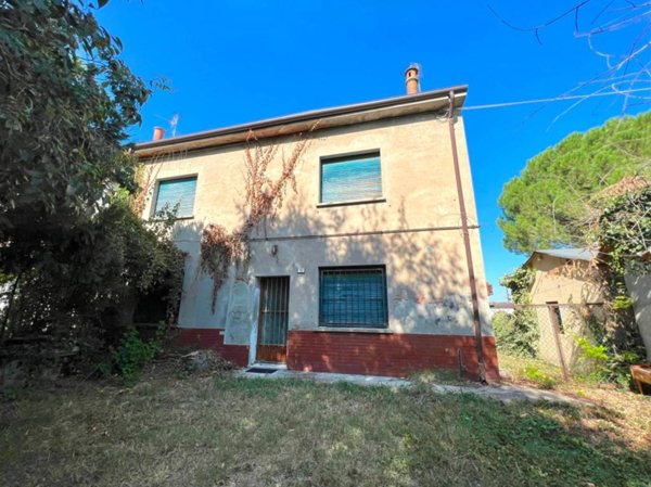 casa indipendente in vendita ad Argenta in zona Boccaleone