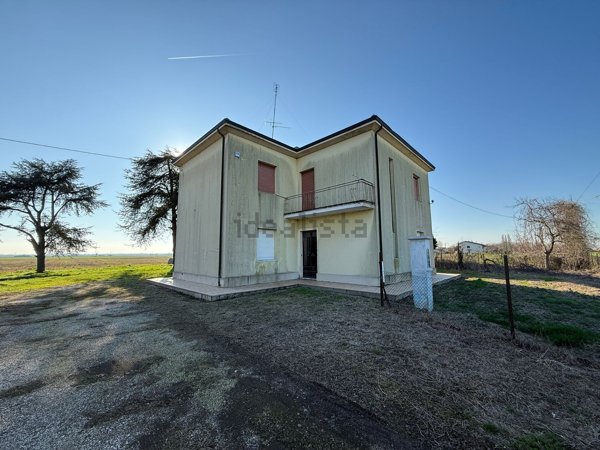 casa indipendente in vendita ad Argenta in zona Bando
