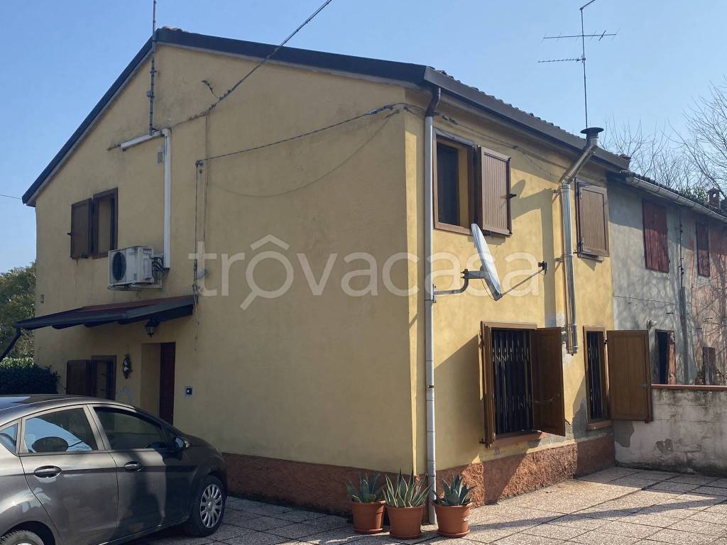 casa indipendente in vendita ad Argenta in zona Consandolo