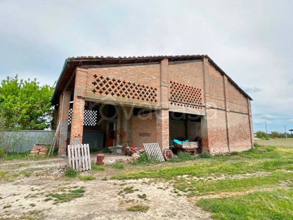 casa indipendente in vendita ad Argenta in zona San Biagio