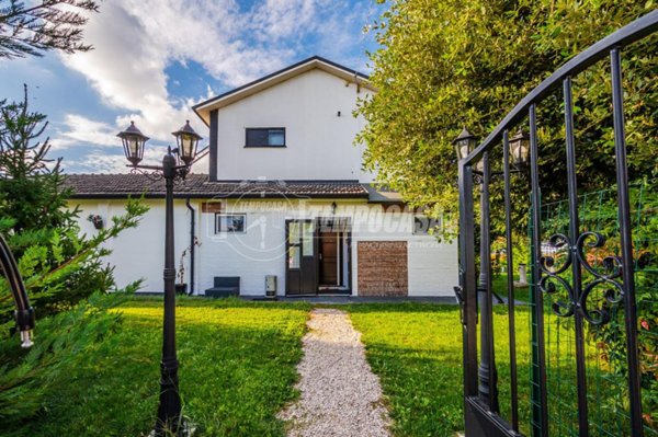casa indipendente in vendita ad Argenta in zona Consandolo