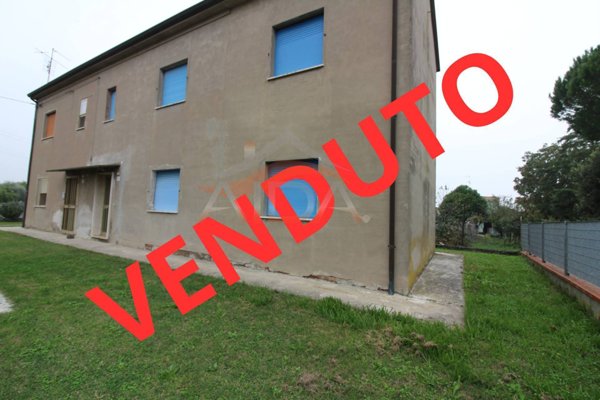 casa indipendente in vendita ad Argenta in zona Filo
