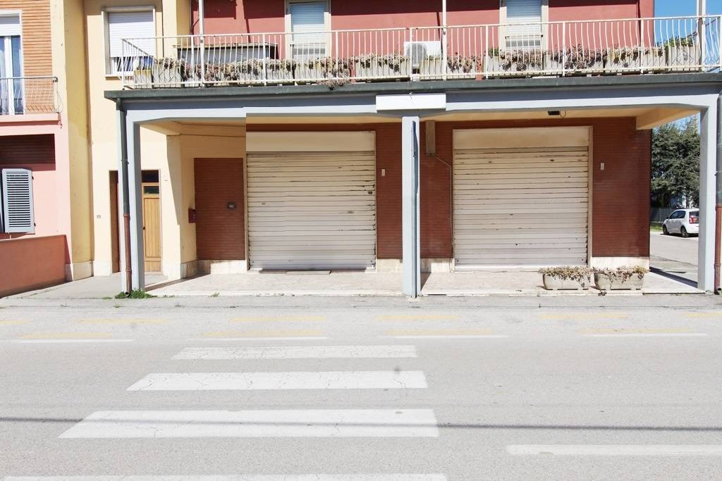 locale commerciale in vendita ad Argenta in zona Anita
